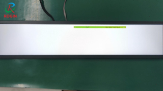 จอแสดงผล LCD ชนิดบาร์ขนาด 23.9 นิ้ว 1920 * 360 LVDS 500nits บาร์หน้าจอ LCD